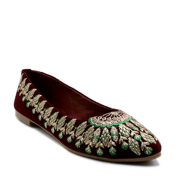 Maroon Ethnic Pumps L00900031